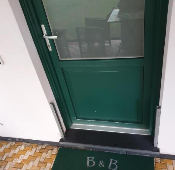 اتاق عادی, B&b Alda