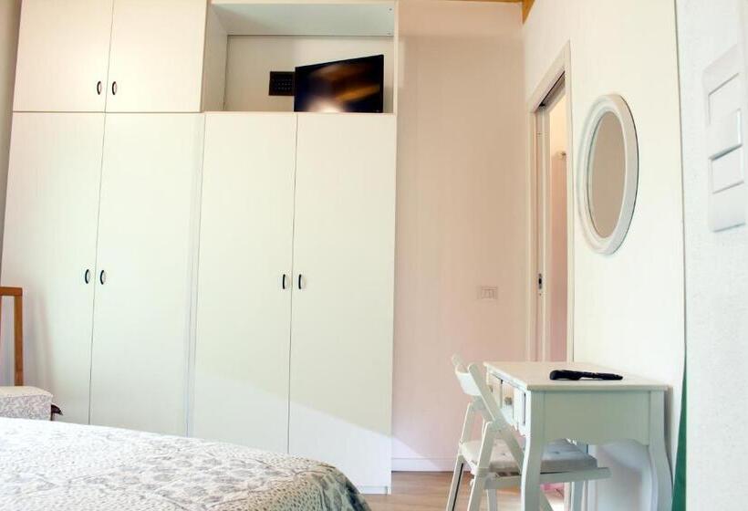Четырехместный Номер Стандарт, La Magnolia Guests House