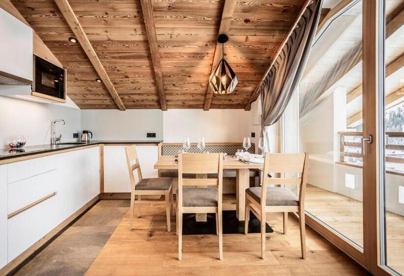 آپارتمان 1 خوابه با چشمانداز باغ, Luxury Chalet Plazola