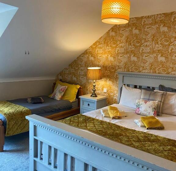 Семейный Номер Deluxe, Dulrush Lodge Guest House, Restaurant And Self Catering