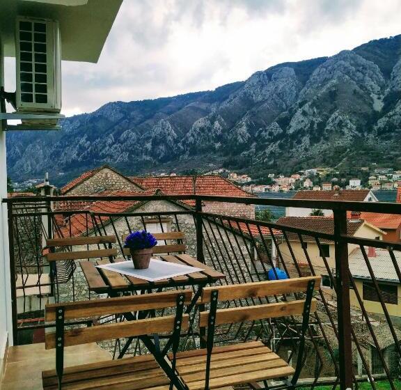 سوییت با چشم‌انداز دریا, Rooms & Apartments Vukasović
