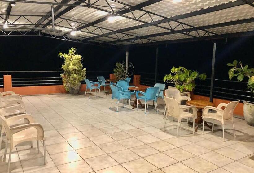 Номер Стандарт Вид на Море, Saga Home