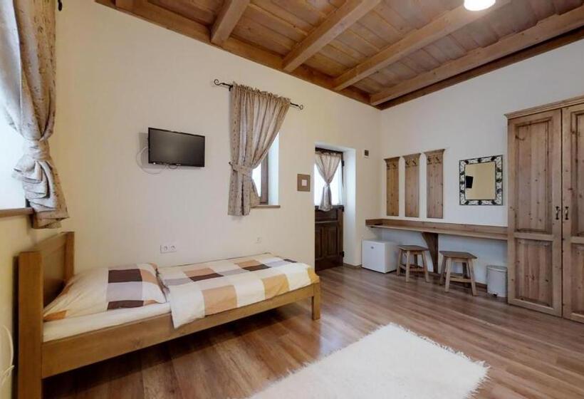 Четырехместный Номер Стандарт, Tóth Vendégház és Apartmanház újfehértó