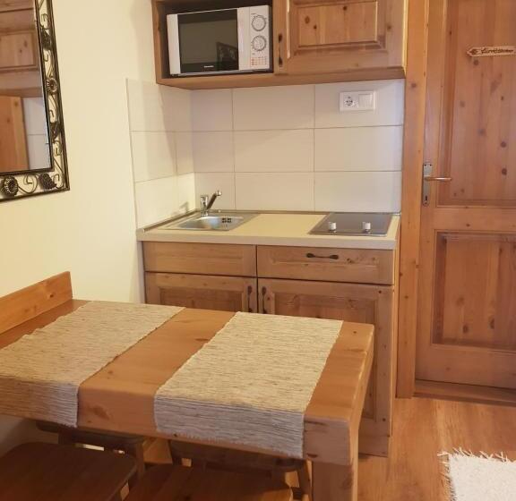 Апартаменты Deluxe 1 Спальня, Tóth Vendégház és Apartmanház újfehértó