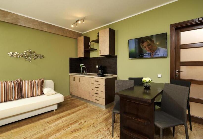 استودیوی استاندارد, Style Residence