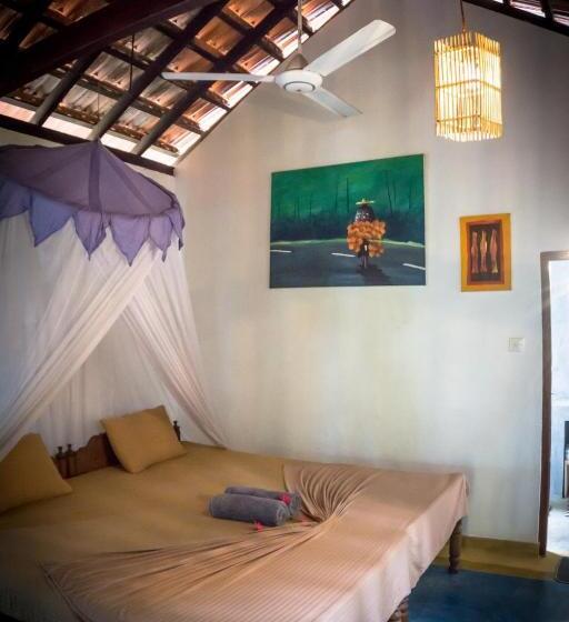 Cabane, Surf N Sun   Arugam Bay