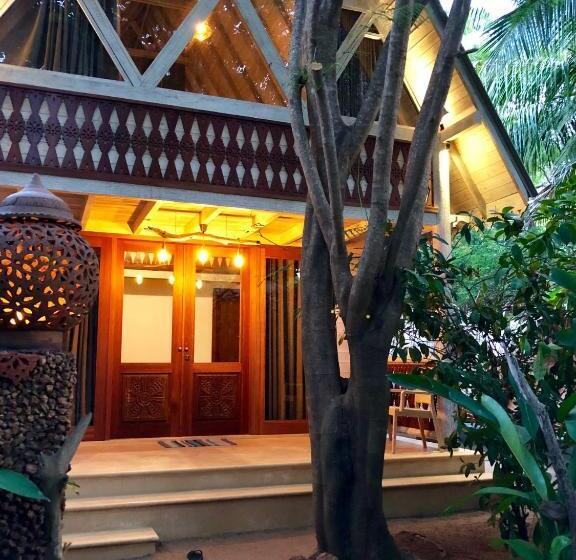 Cabane Deluxe, Surf N Sun   Arugam Bay