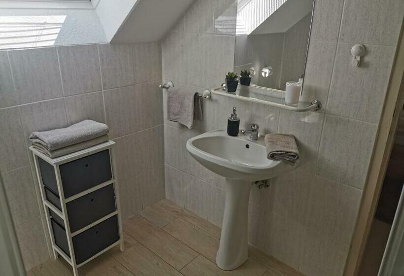 Quarto Estandar com Terraço, Csabai Vendégház
