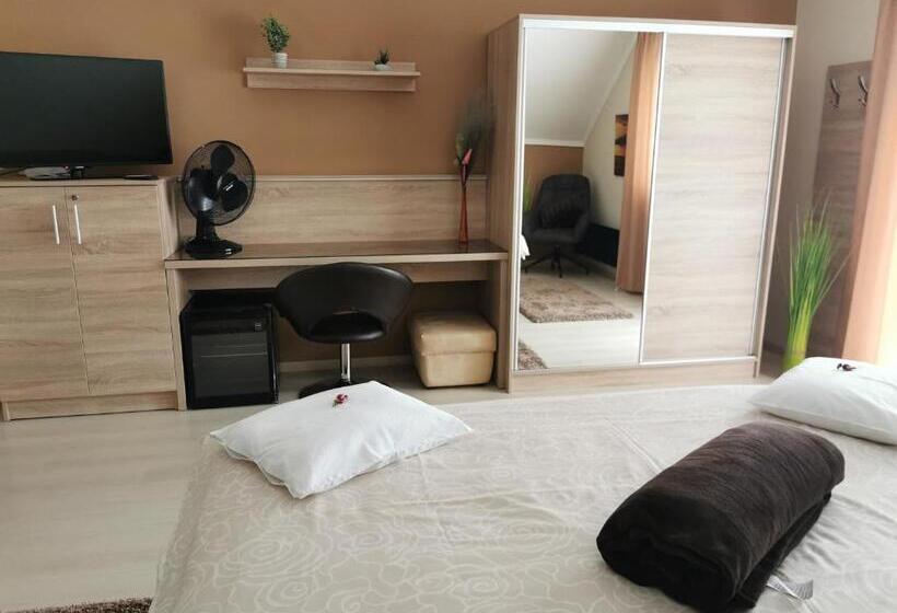 Quarto Estandar com Terraço, Csabai Vendégház