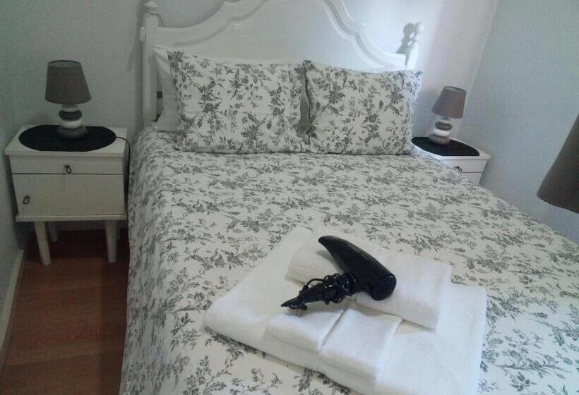 اتاق سوپریور با چشم‌انداز باغ, Jualis Guest House