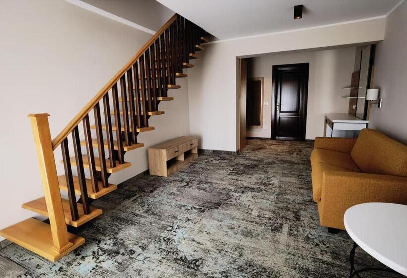 Family Suite, Pensiunea Carmena