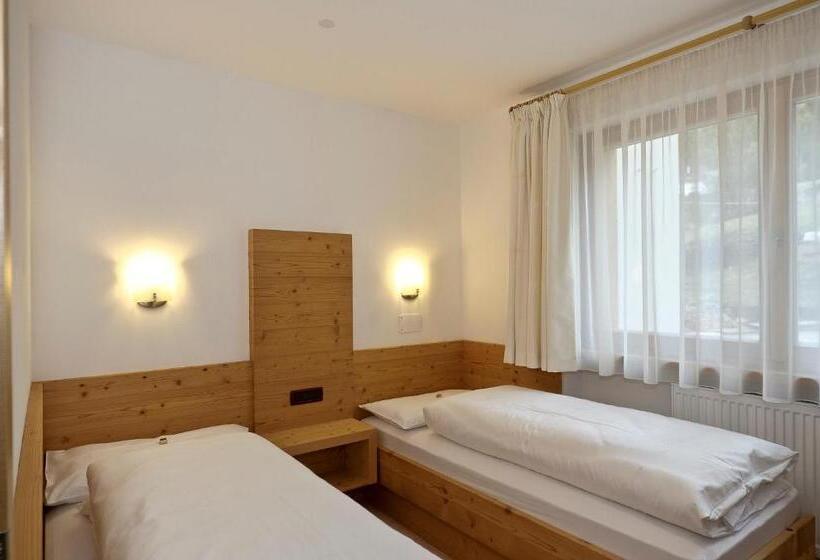 Апартаменты 2 Спальни, Residence Ciasa Mirasas