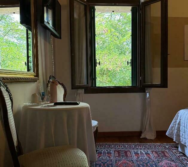 اتاق استاندارد, Ca  Hemingway