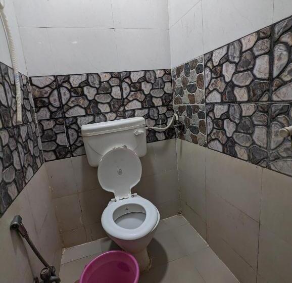 Семейный Номер, Shikhar Inn