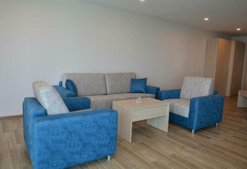 Люкс с Балконом, Royal Grand Hotel And Spa   All Inclusive And Free Beach Accsess