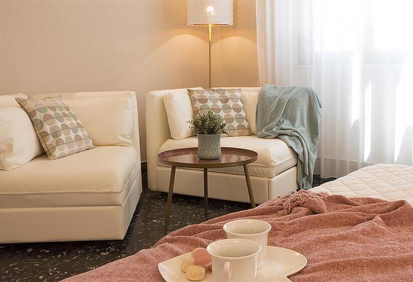 Quarto Triplo Deluxe, Accanto Al Centro B&b
