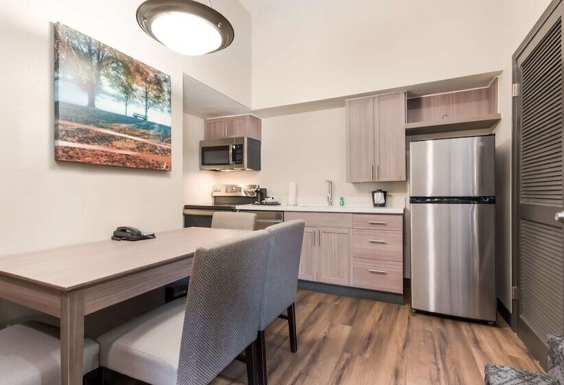 جناح, Best Western Fishkill Inn & Suites