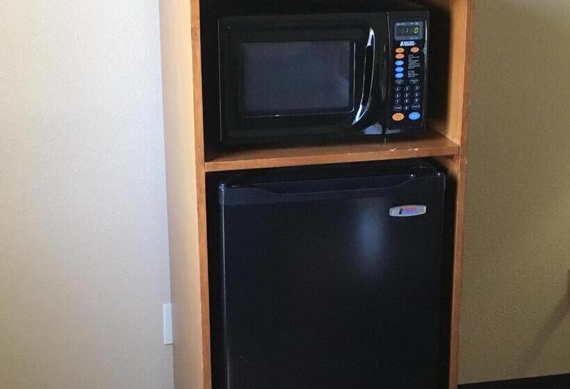 Студия Стандарт, Days Inn By Wyndham Phenix City Near Fort Moore