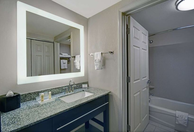Люкс 2 Спальни, Homewood Suites By Hilton Eatontown