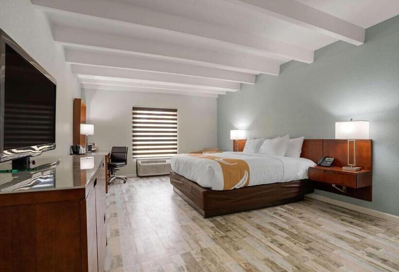 Номер Стандарт Кровать Кинг Адаптированный для Инвалидов, Quality Inn Fort Walton Beach   Destin West