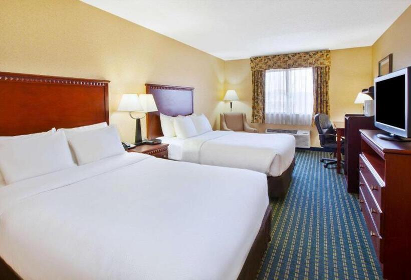 Номер Стандарт 2 Двуспальные Кровати, Quality Inn Marshall Near I69