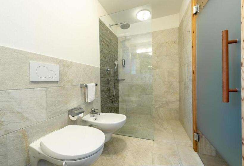 اتاق لوکس با بالکن, Garni Hotel Geier