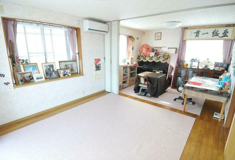 스탠다드 트리픔 룸 공동욕실, Daichan Farm Guest House