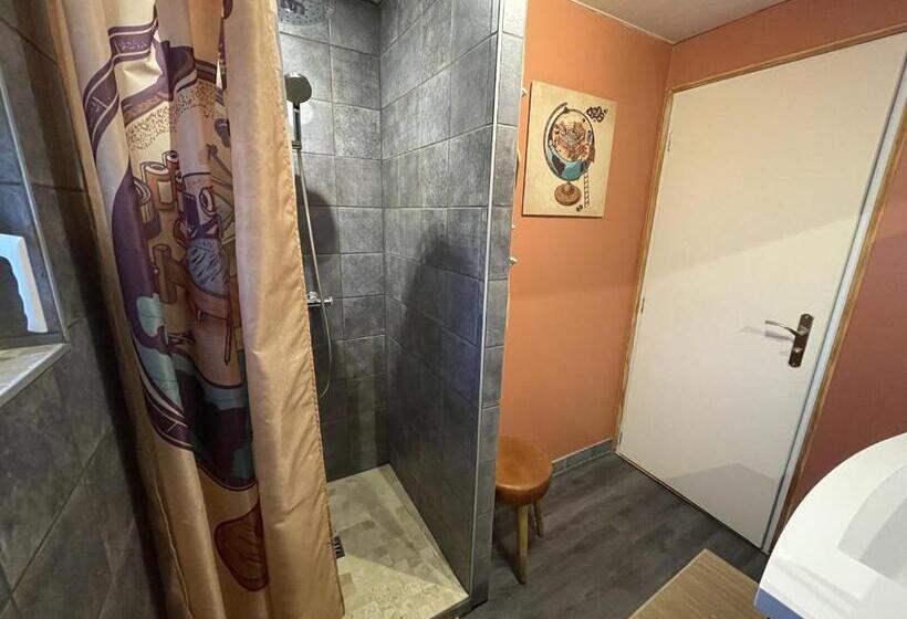 Номер Стандарт Вид на Сад, Le Chalet Des Pesettes