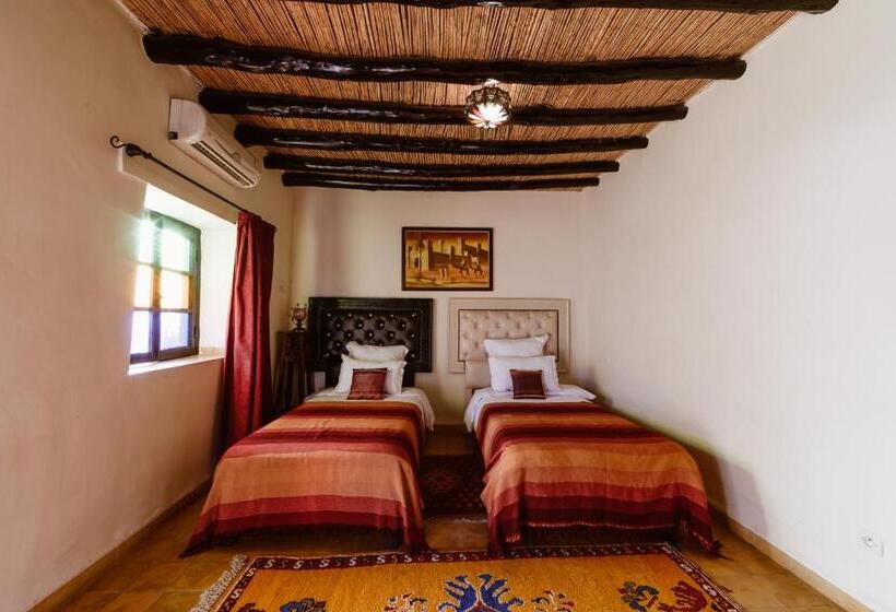 Трехместный Номер Стандарт Вид на Бассейн, Kasbah Alili