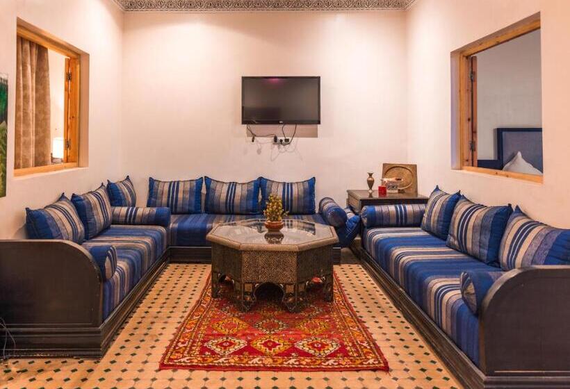 Президентский Люкс, Kasbah Alili