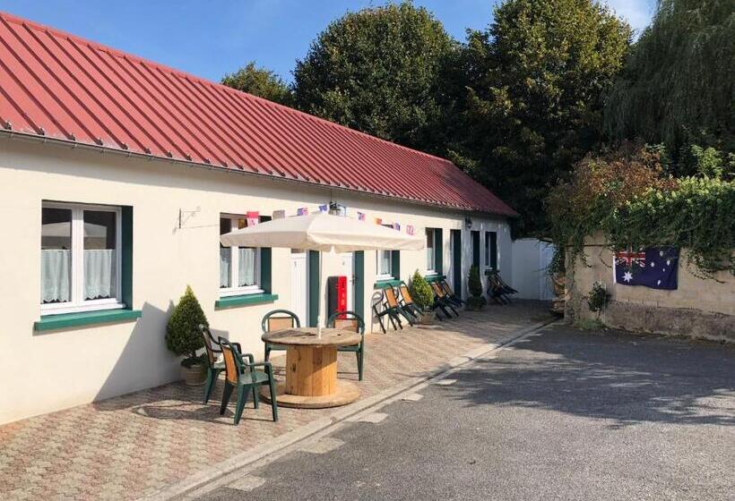 Номер Стандарт Трехместный, L Auberge Fleurie