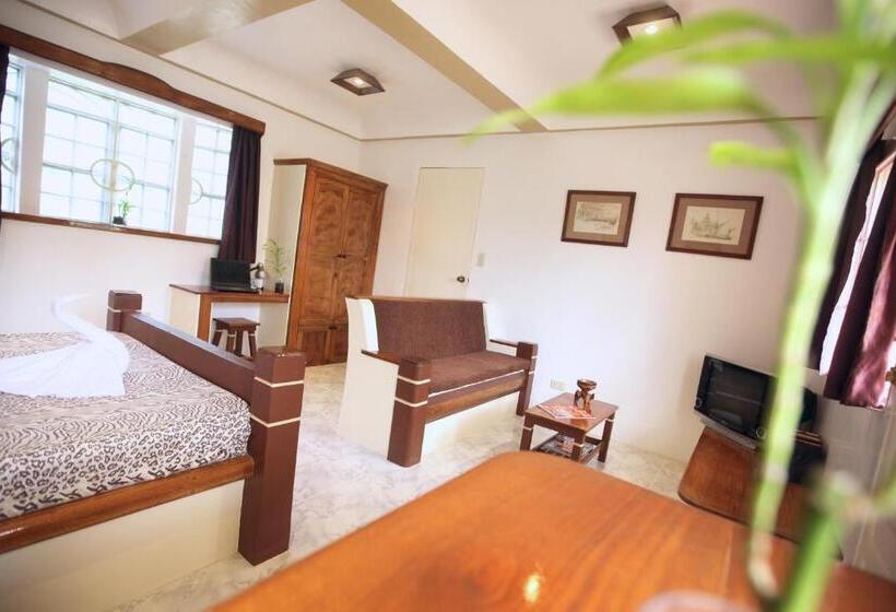 Номер Deluxe, Guindulman Bay Tourist Inn