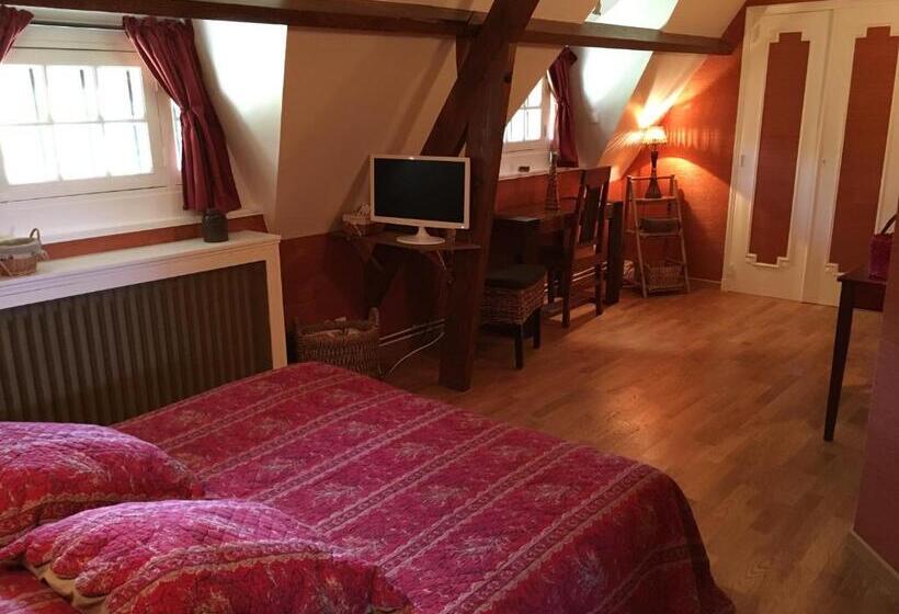 Семейный Номер Вид на Сад, L'ile Normande