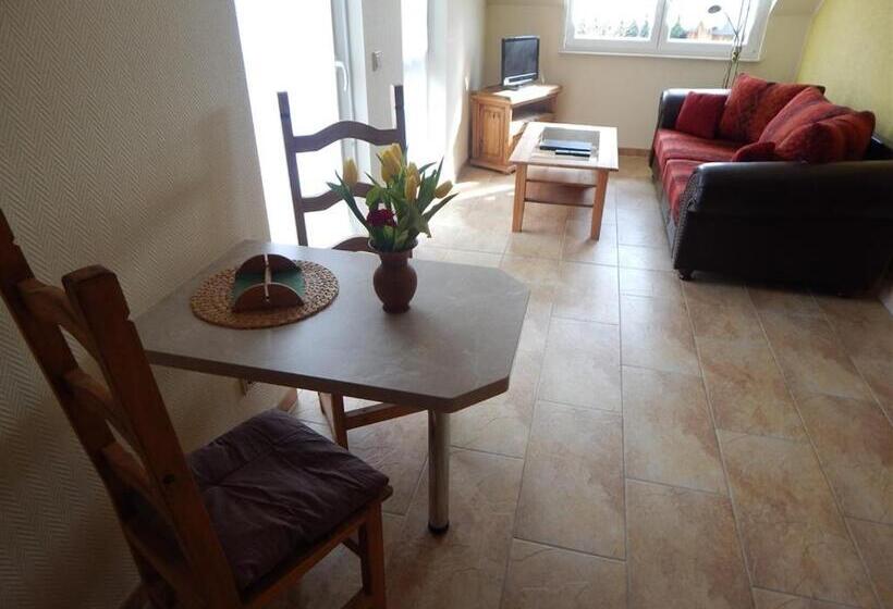 Апартаменты 1 Спальня Вид на Сад, Pension + Apartments Tor Zum Spreewald