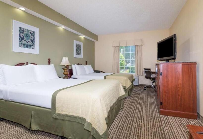 חדר דלוקס מותאם לאנשים עם מוגבלויות, Baymont By Wyndham Lakeland