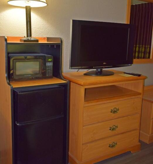 Номер Стандарт Адаптированный для Инвалидов, Super 8 By Wyndham Fort Chiswell Wytheville Area