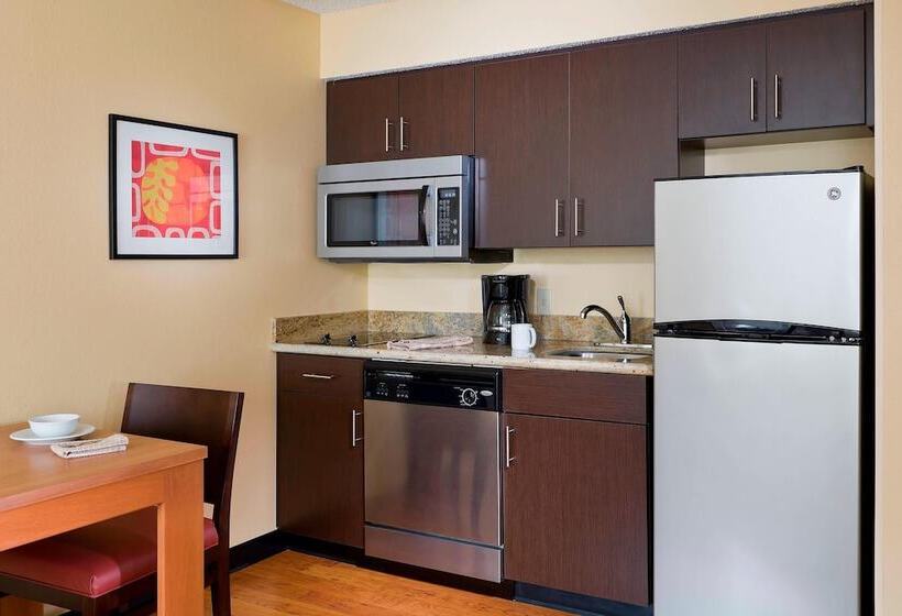 스탠다드 스튜디오, Towneplace Suites By Marriott Dallas Bedford