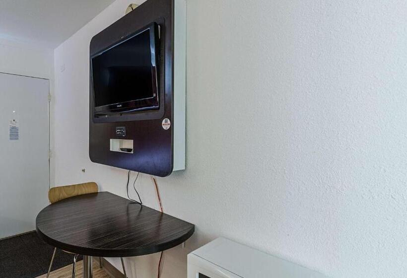 四人标准间, Motel 6 Oshkosh, Wi