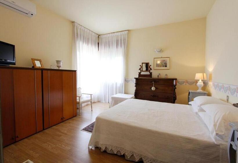 Номер Стандарт Трехместный, Villa Carol Appartamento E B&b