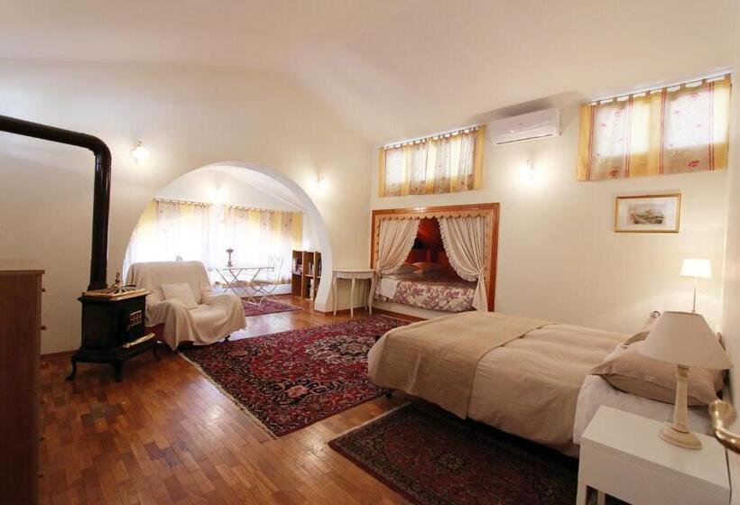 سوئیت 2 خوابه, Villa Carol Appartamento E B&b