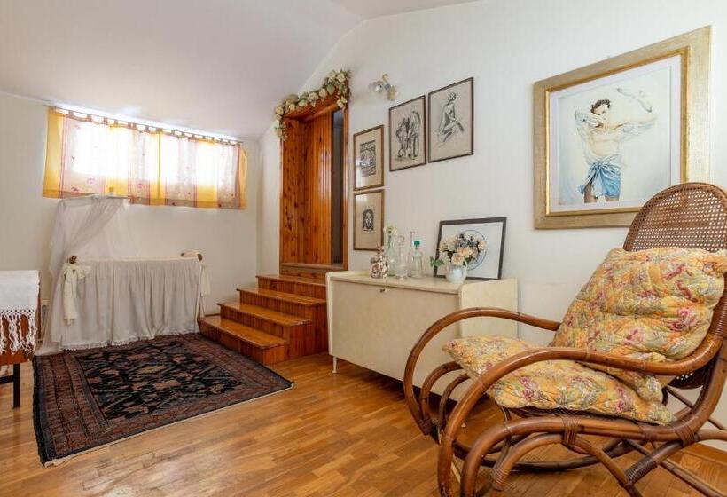 Люкс 2 Спальни, Villa Carol Appartamento E B&b