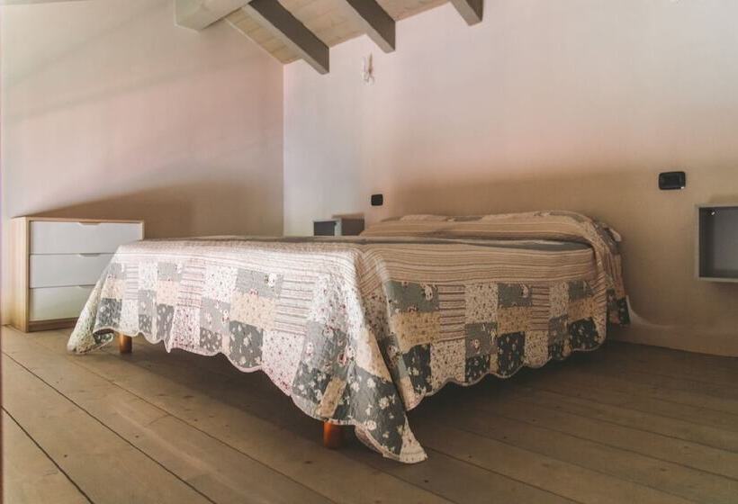 اتاق استاندارد چهار تخته, Agriturismo Bassanine