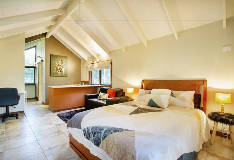 스탠다드 스튜디오 더블 침대, Airlie Beach Eco Cabins   Adults Only