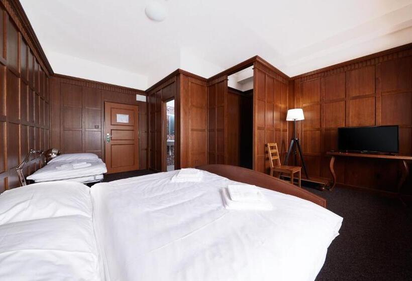 Номер Стандарт Трехместный, Ski Hotel Svoboda Nad Upou