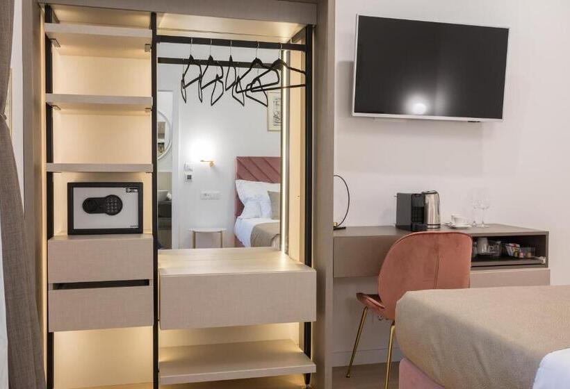 اتاق استاندارد با چشم‌انداز باغ, Green Park Luxury Rooms