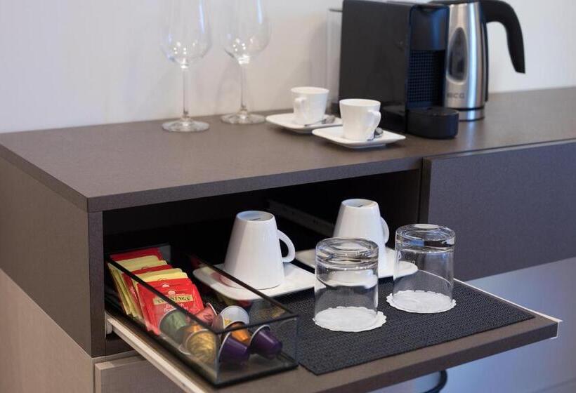 اتاق لوکس, Green Park Luxury Rooms