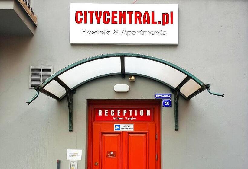 غرفة قياسية رباعية حمام مشترك, City Central Hostel   Pokoje Prywatne