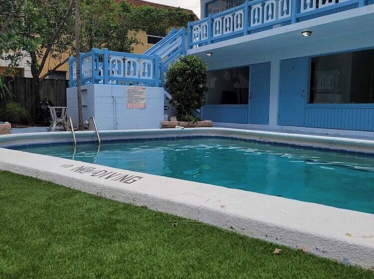 디럭스 룸, Motel Lauderdale Inn