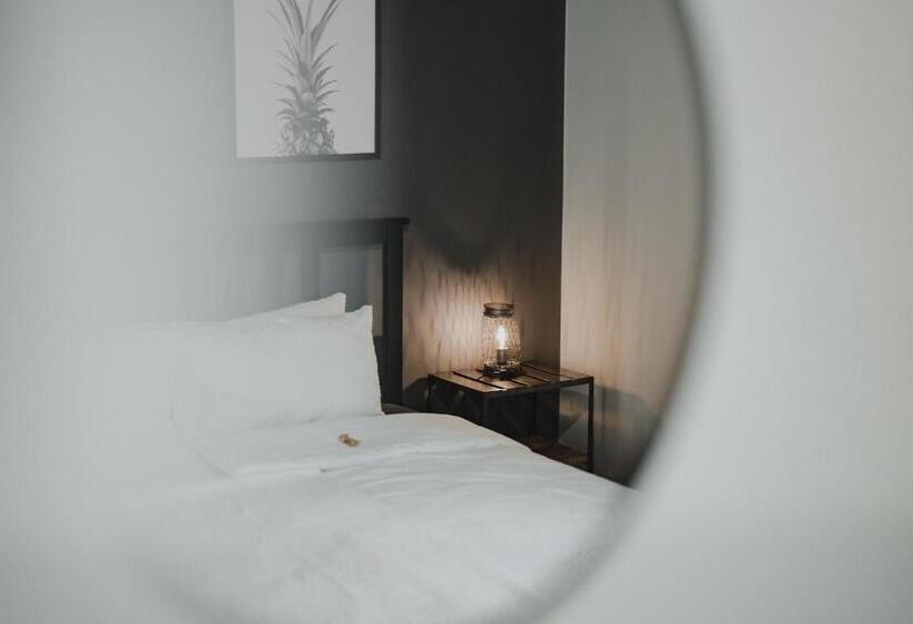 اتاق سوپریور, No8 Boutique Hotel   Self Check In