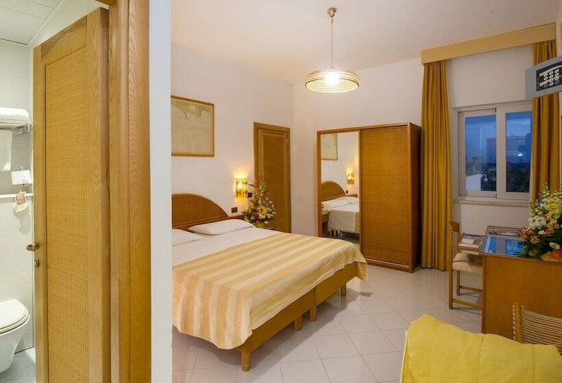 Четырехместный Номер Стандарт, Ecoresort Le Sirene   Caroli Hotels